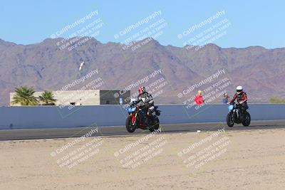 media/Nov-06-2023-Moto Forza (Mon) [[ce023d0744]]/4-Beginner Group/Session 4 (Finish Line Checker)/